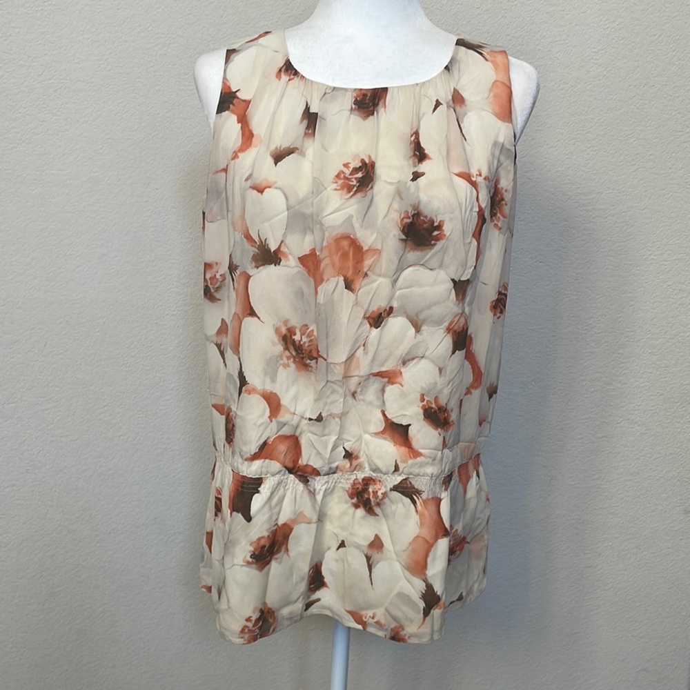 St. John Floral Silk Sleeveless Top Sz 6 Beige Cream Scoop Neck